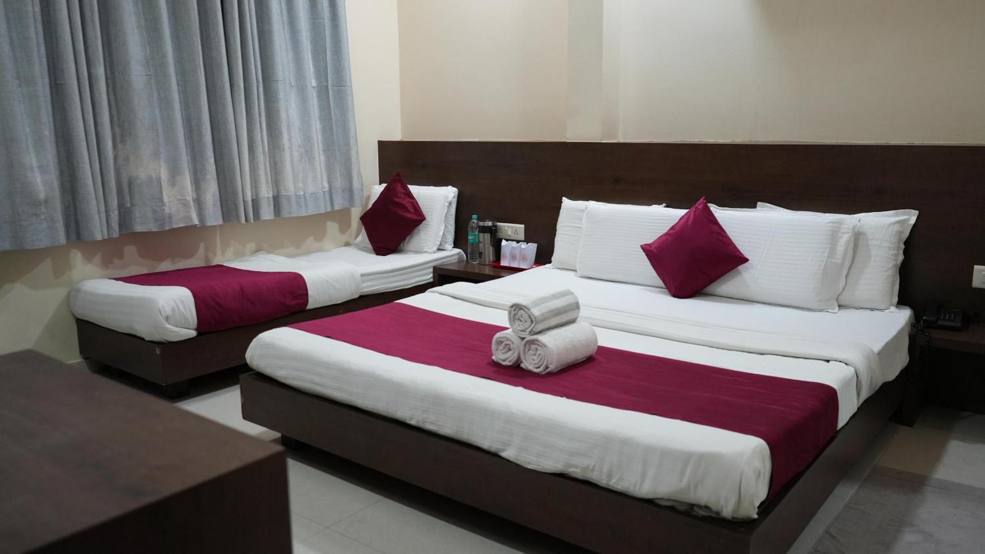 Hotel Satyug Удджайн Экстерьер фото